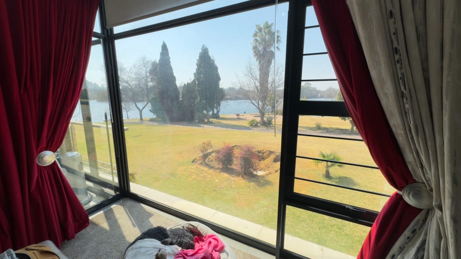 5 Bedroom Property for Sale in Wonderwater Free State